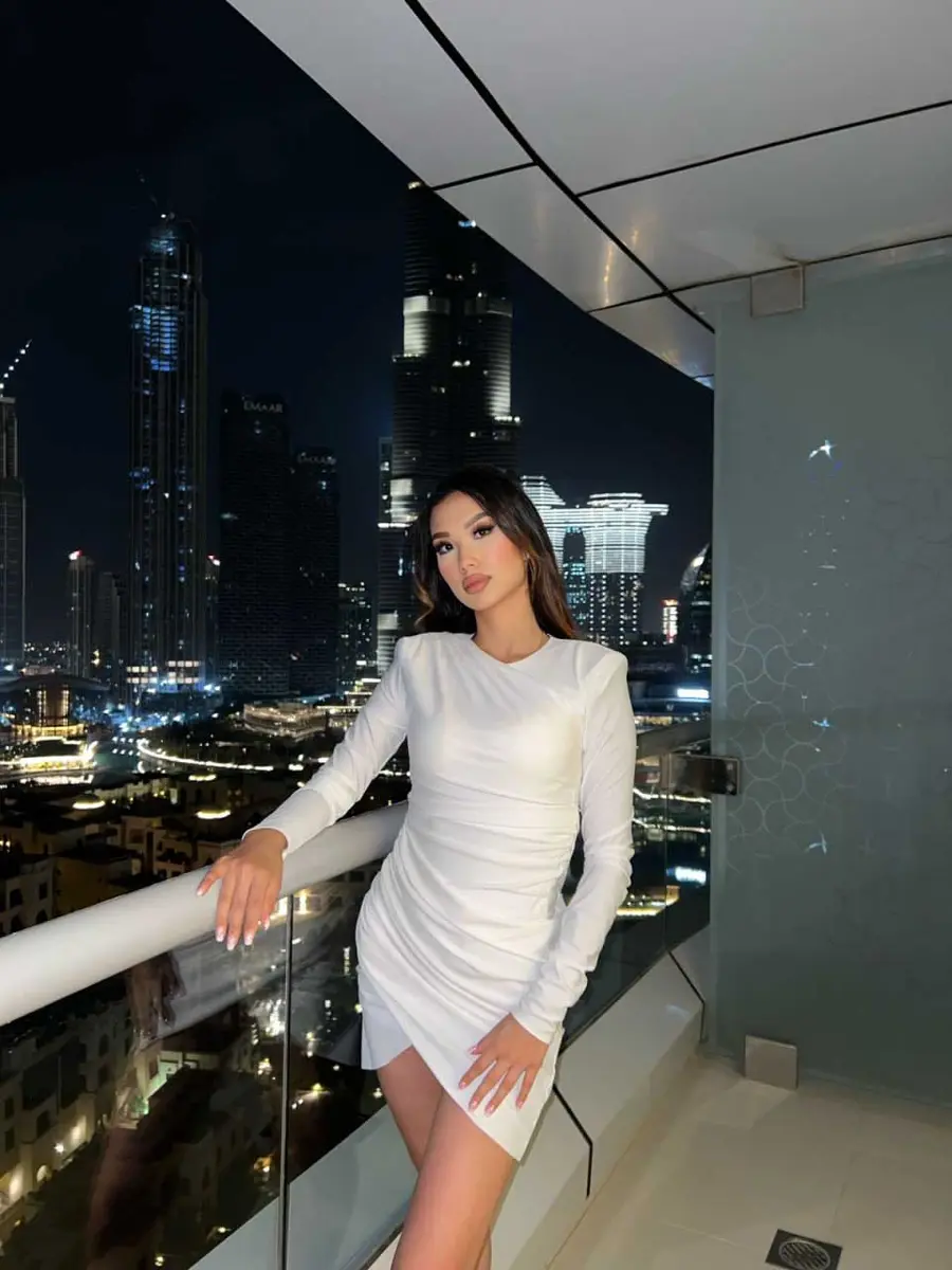 Adele escort in London