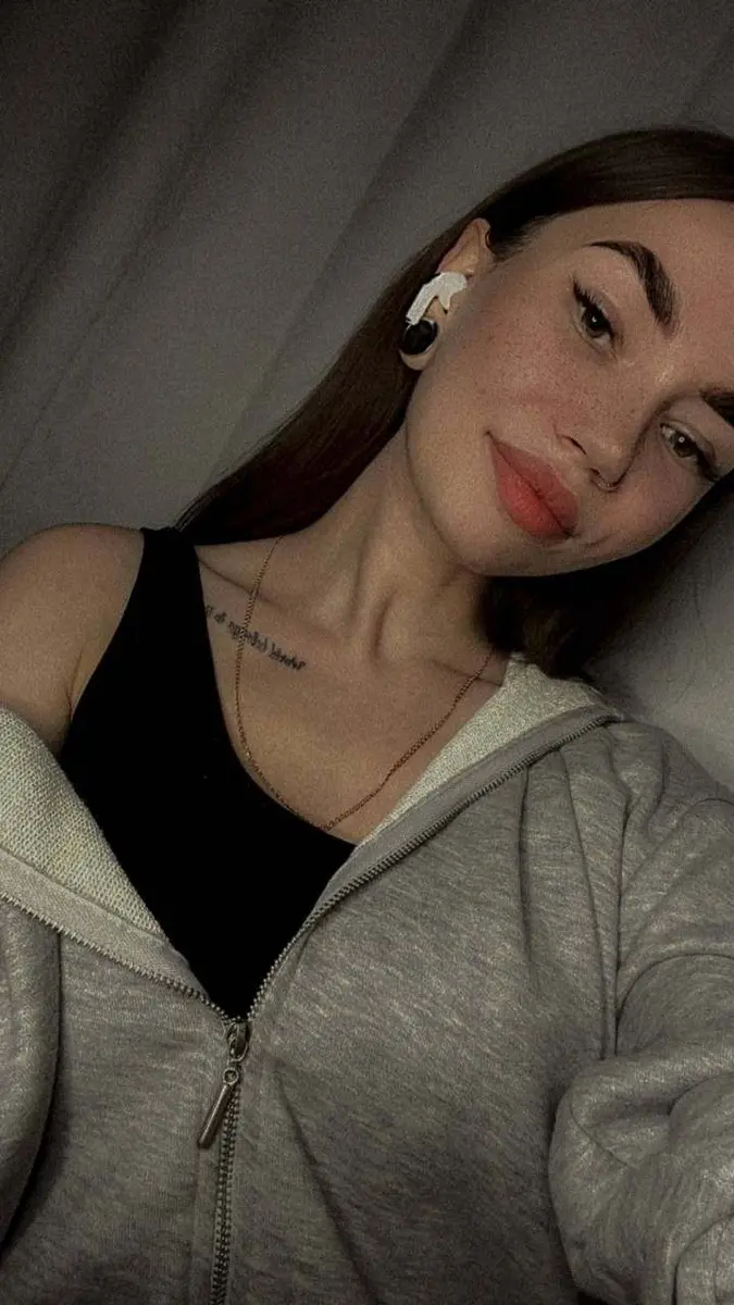 Adriana escort in London
