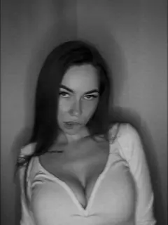 Adriana escort in London