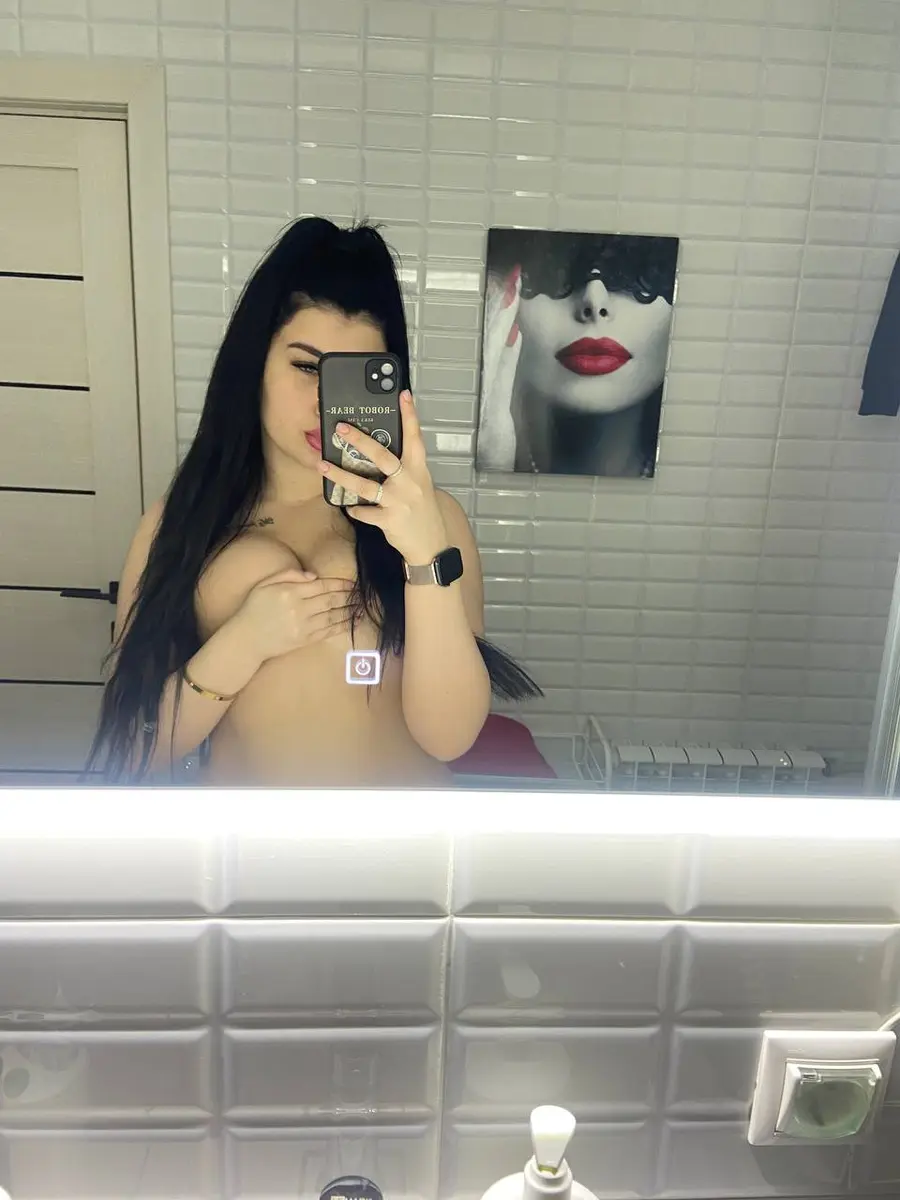 Alexandra escort in London