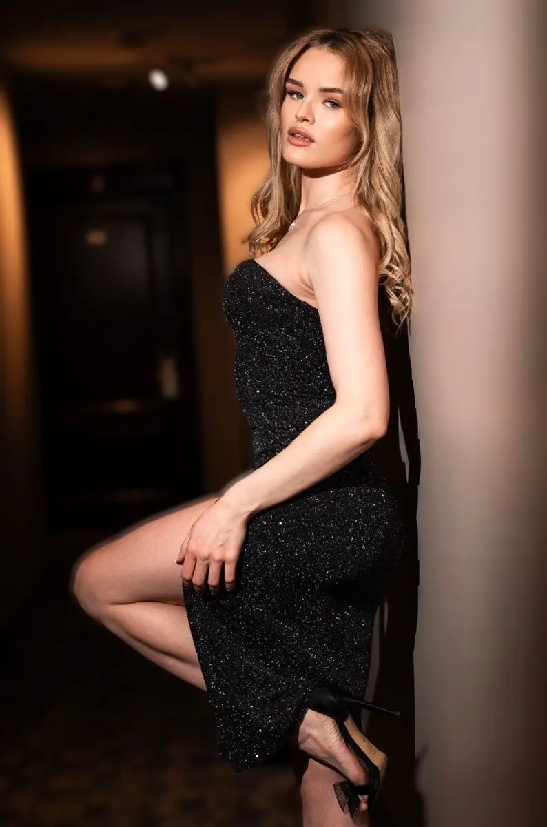 Alisia escort in Paris