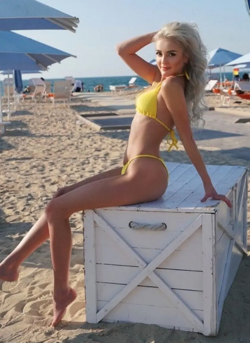 April escort in Paris