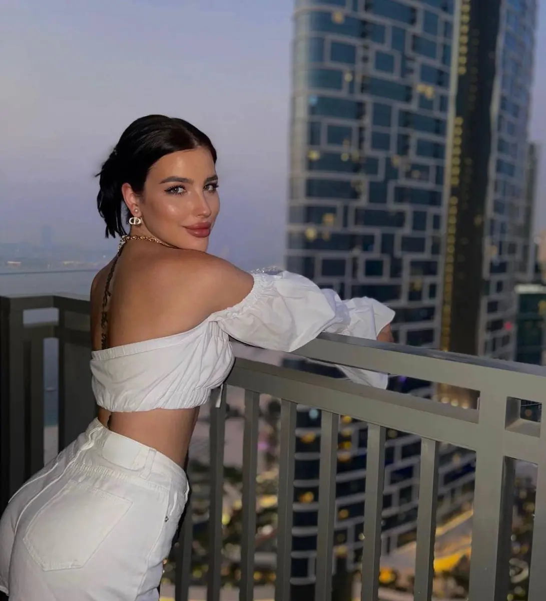 Arina escort in London