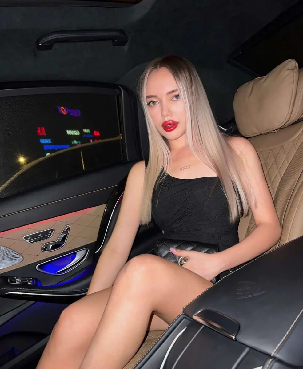 Eva escort in London