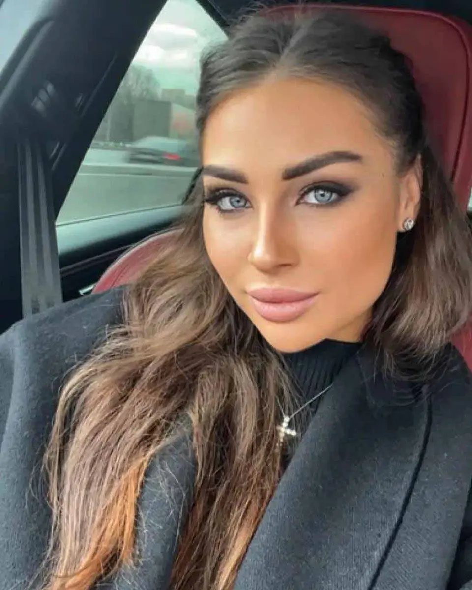 Eva  escort in London