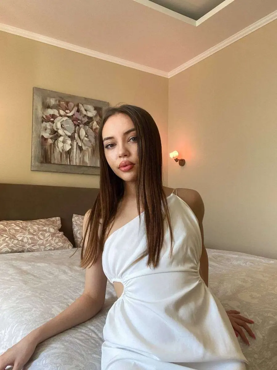 Evva escort in London