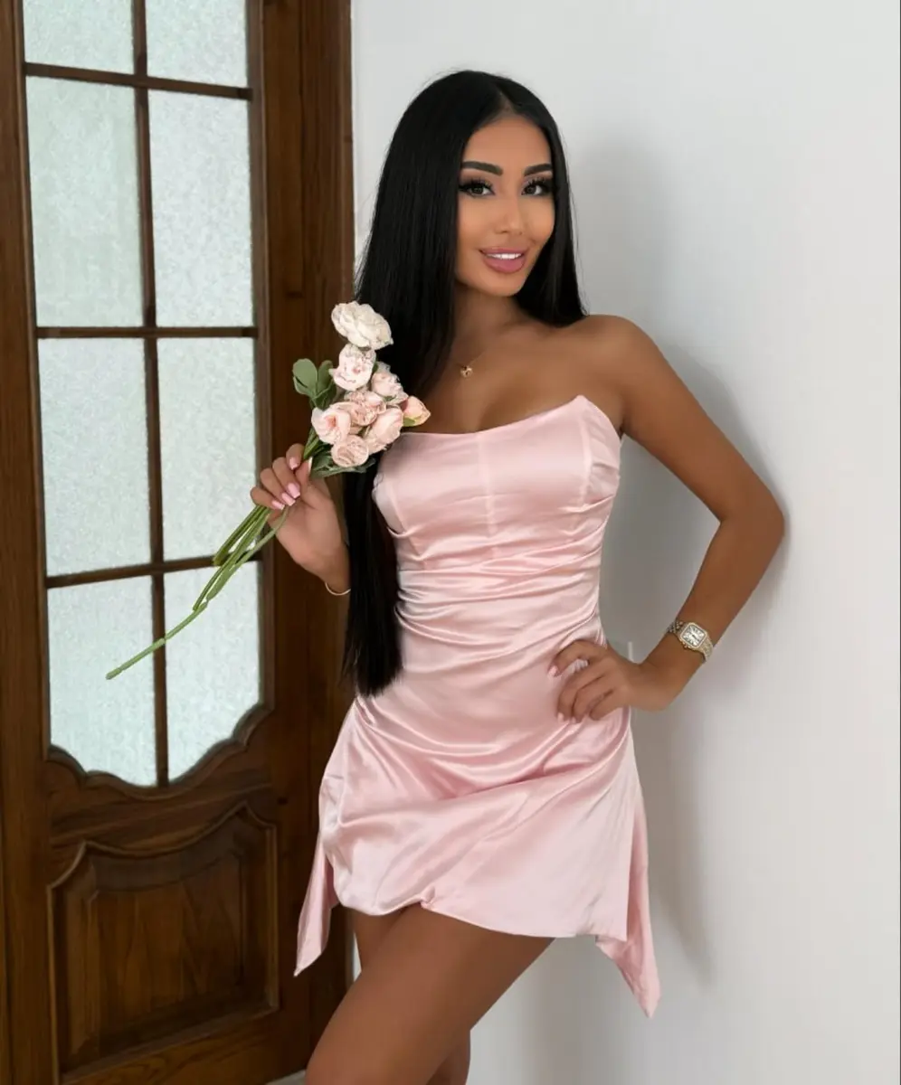 Indira escort in Paris