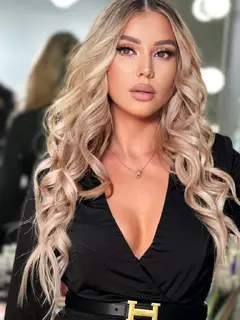 Kleopatra escort in Paris