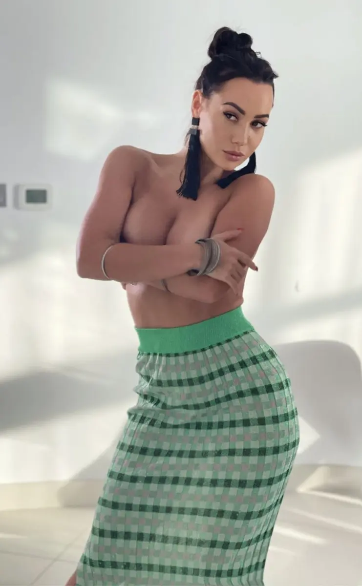 Lara escort in London