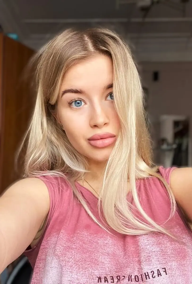 Maria escort in Paris