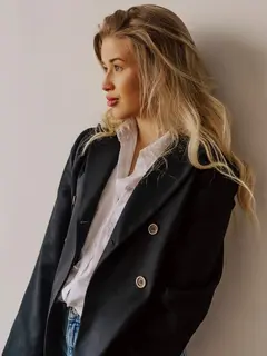 Maria escort in Paris
