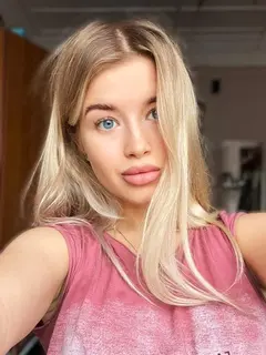 Maria escort in Paris