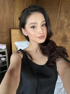 Mariel escort in Paris