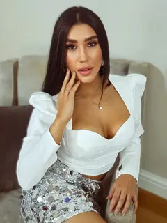 Mel escort in Paris