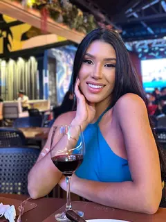 Mel escort in Paris