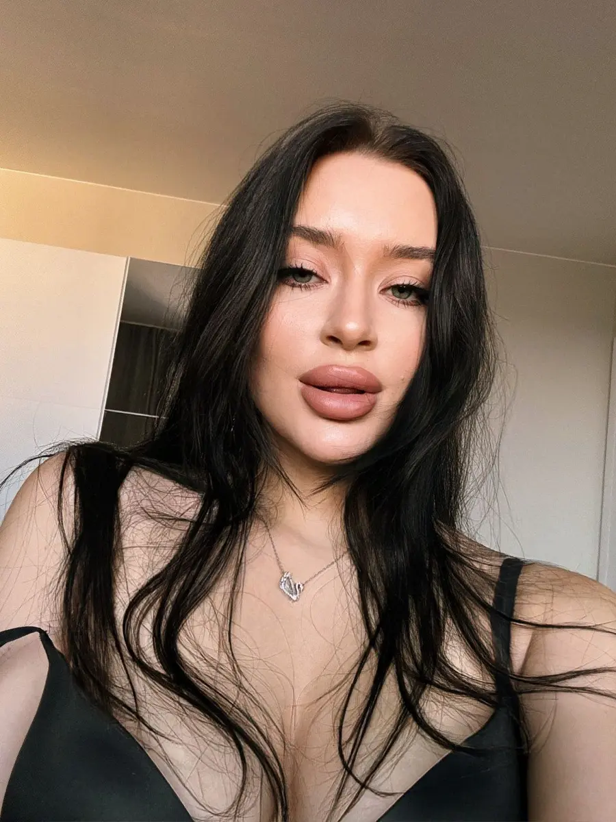Molli escort in Paris