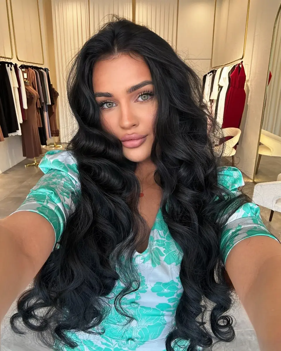 Namidia escort in Paris