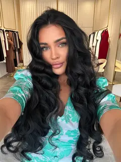 Namidia escort in Paris