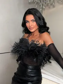 Namidia escort in Paris