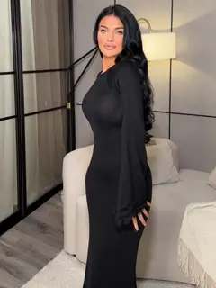 Namidia escort in Paris