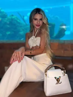 Rebecca escort in Paris