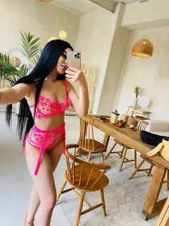 Samira escort in London