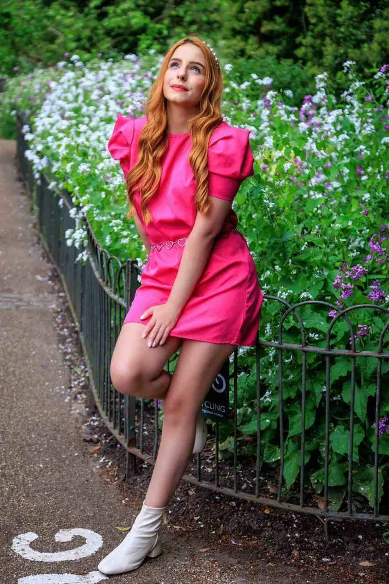 Sereia escort in London