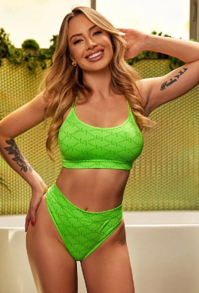 Vicky escort in Paris