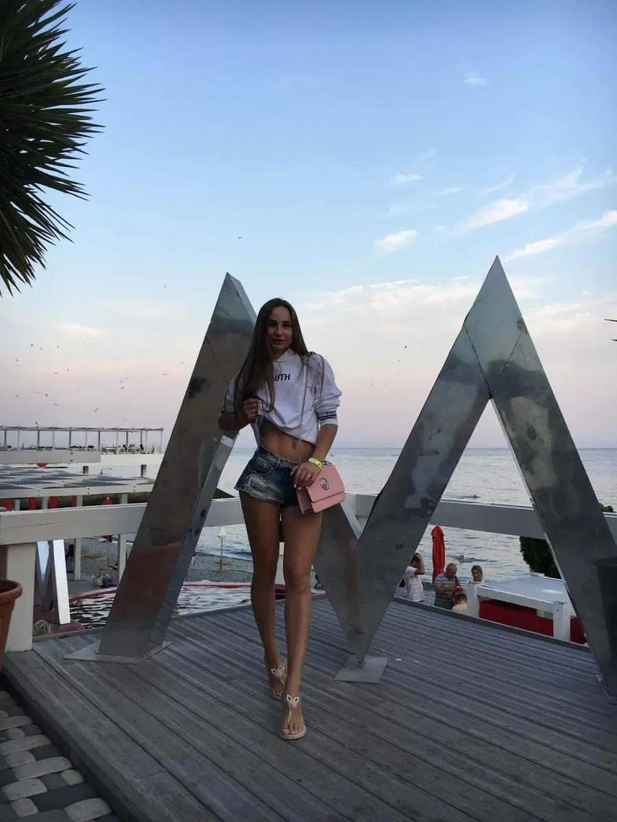 Victoriya escort in London