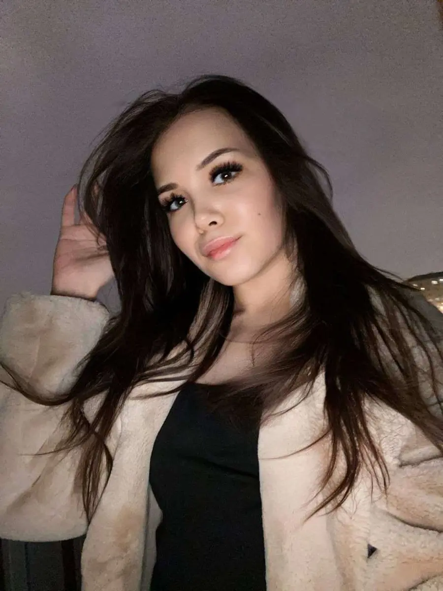Vladlena escort in London