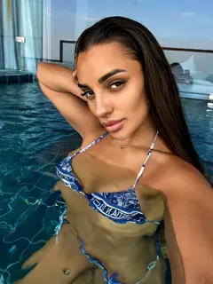 Yasya escort in London