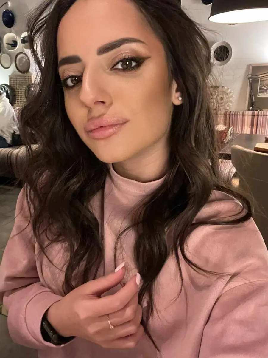Zarina escort in London